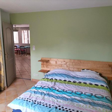 Appartement Au Centre Ville Avec Un Beau Jardin Prive Lannion Esterno foto
