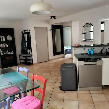 Appartement Au Centre Ville Avec Un Beau Jardin Prive Lannion Esterno foto