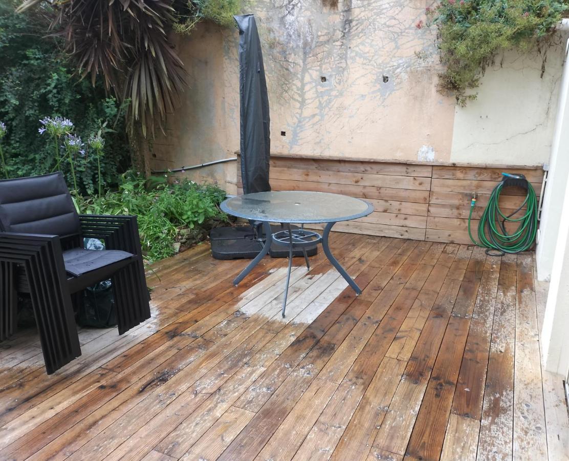 Appartement Au Centre Ville Avec Un Beau Jardin Prive Lannion Esterno foto